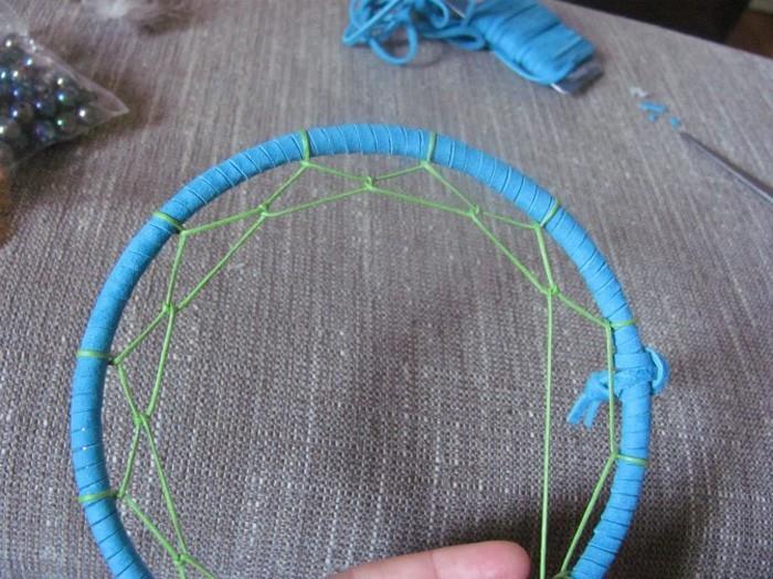 tinker dream catcher με φυσικά υλικά με δερμάτινη κόλλα περιτυλίγματος για να κρεμάσετε ύφανση πράσινου χρώματος με πιο υφαντή ύφανση