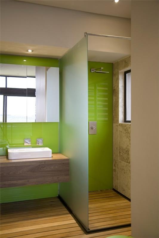 ονειρεμένο μπάνιο στο σπίτι με πράσινες πινελιές
