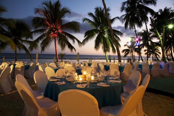 ονειρεμένες διακοπές καραϊβικής πολυτελές δείπνο φοίνικες