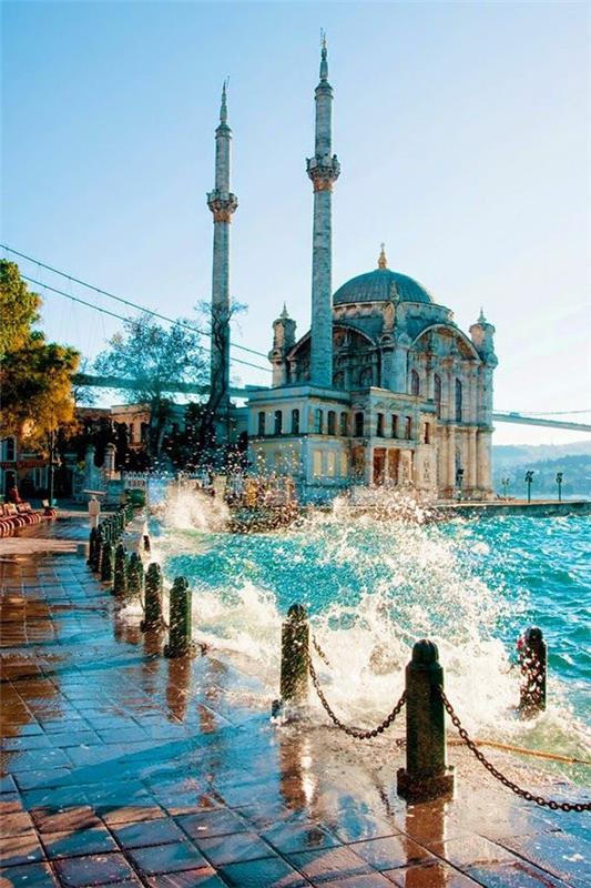 ονειρεμένες διακοπές Τουρκία τζαμί θαλάσσια ταξίδια
