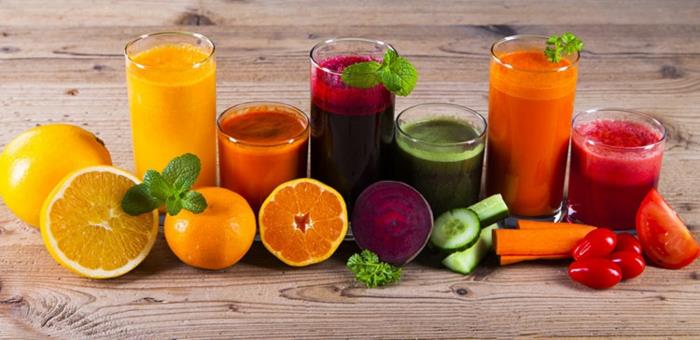 τρόφιμα που συνδυάζουν διατροφή υγιή φρέσκα φρούτα φρούτα λαχανικά που προετοιμάζουν smoothies βιταμίνες μέταλλα