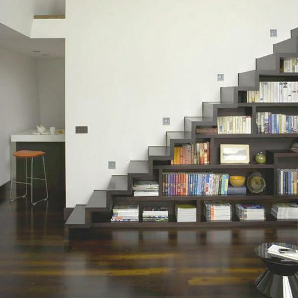 σκάλες με ράφι βιβλιοθήκης