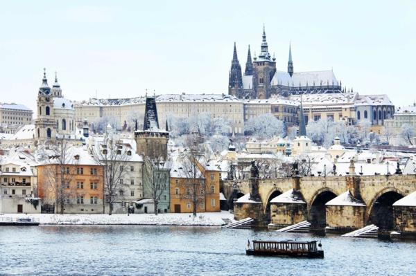 διακοπές ταξιδιού Τσεχία στην Πράγα το χειμώνα
