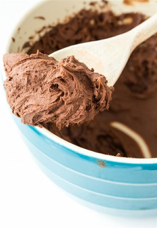 Προετοιμάστε τη συνταγή vegan σοκολάτας