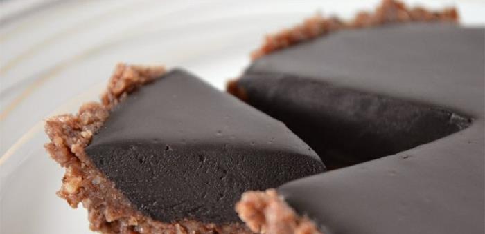 Ετοιμάστε vegan κέικ σοκολάτας με κέικ σοκολάτας