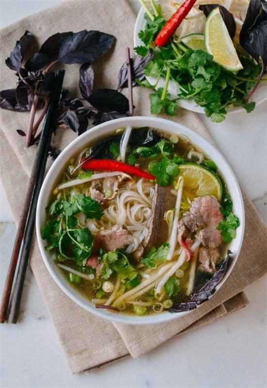 Ετοιμάστε μόνοι σας βιετναμέζικη σούπα Pho Συνταγή μοσχαρίσια σούπα νουντλς