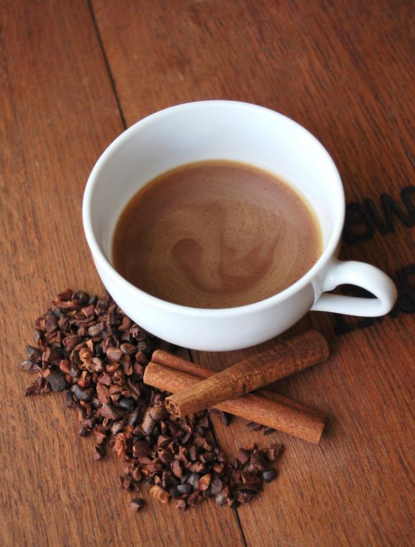 αναζωογονητικά τσάγια Τσάι κακάο ζεστό ρόφημα σοκολάτας περιέχει λίγες θερμίδες