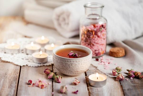 αναζωογονητικά τσάγια Το τσάι από άνθη τριαντάφυλλου είναι μια απόλαυση για το σώμα και την ψυχή