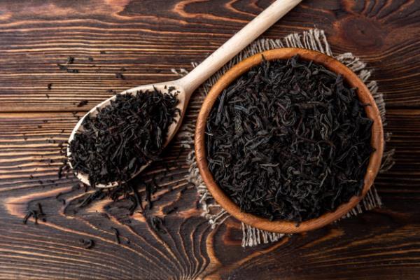 ζωηρά τσάγια μαύρο τσάι υγιεινό και χρήσιμο δημοφιλές pick-me-up κατά της ανοιξιάτικης κούρασης