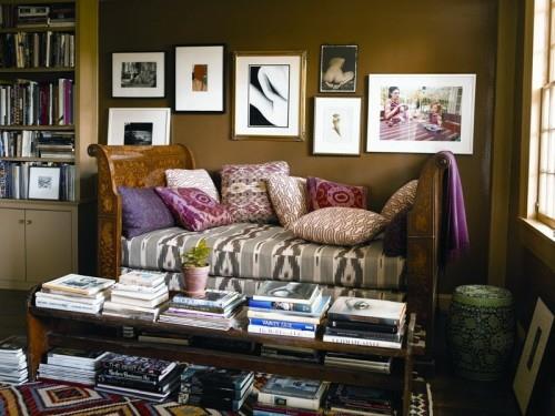 διακόσμηση τοίχου με εικόνες καναπές που διαβάζουν βιβλία