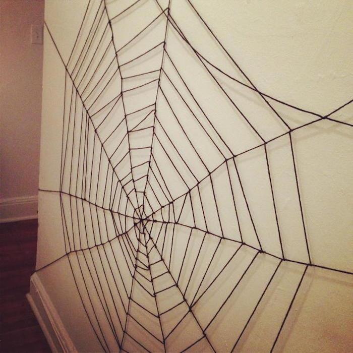 διακόσμηση τοίχου με ιστούς αράχνης