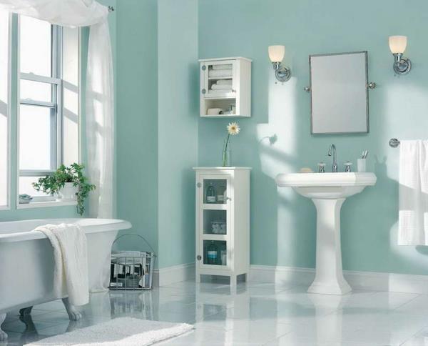 χρώμα τοίχου μπάνιο ανοιχτό παστέλ αποχρώσεις μέντα πράσινη ανεξάρτητη μπανιέρα