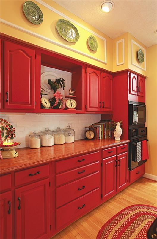 χρώμα τοίχου κίτρινο κόκκινο έπιπλο κουζίνας