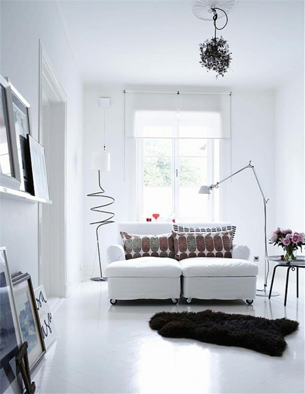 χρώμα τοίχου λευκό λευκό πάτωμα σαλόνι καναπές ασυνήθιστες λάμπες δαπέδου