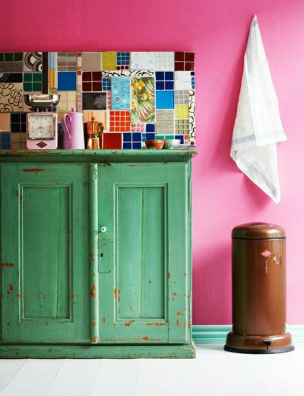 πλακάκια τοίχου κουζίνα πράσινο ντουλάπι κουζίνας ροζ τοίχος