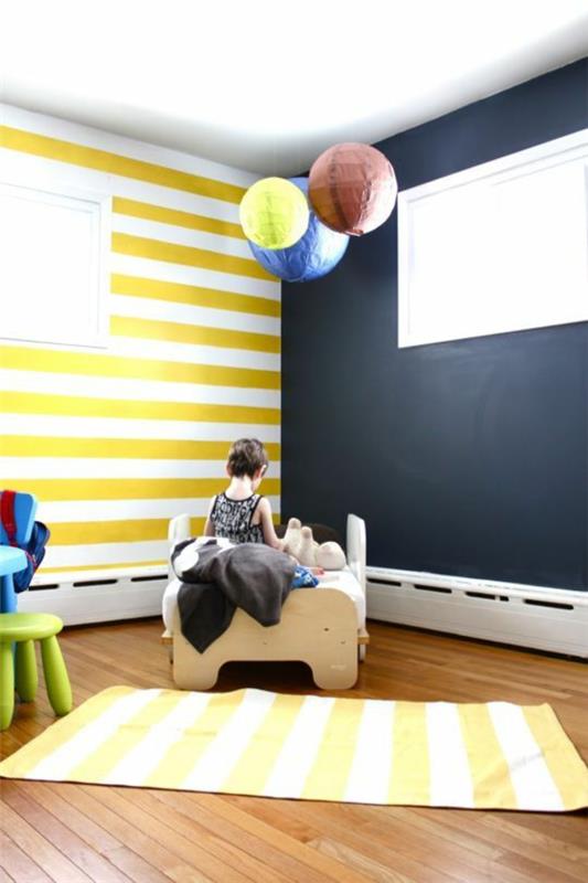 σχεδιασμός τοίχου παιδικό δωμάτιο κίτρινες λευκές ρίγες