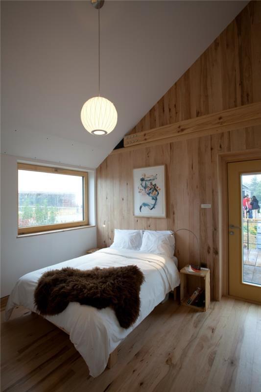 πάνελ τοίχου ξύλινο υπνοδωμάτιο ξύλινο πάτωμα κεκλιμένη στέγη λευκοί τοίχοι