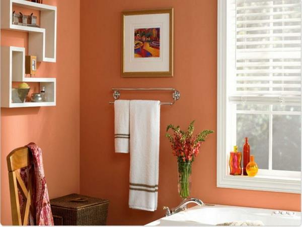 ζεστό σχέδιο χρώματος βερίκοκο πορτοκαλί χρώμα τοίχου μπάνιο