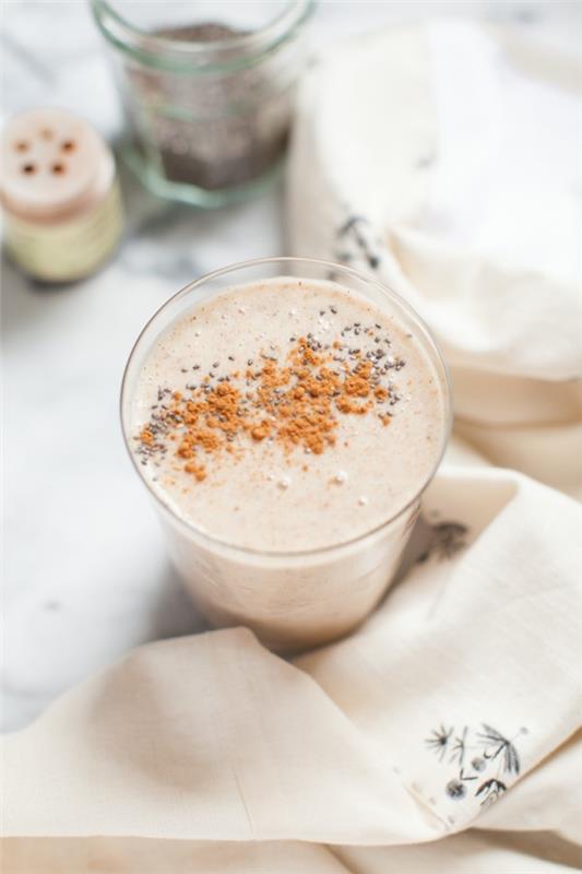 ζεστό vegan smoothie με μάκα