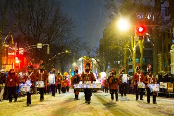 weiberfastnacht νύχτα στο δρόμο Κεμπέκ καρναβάλι