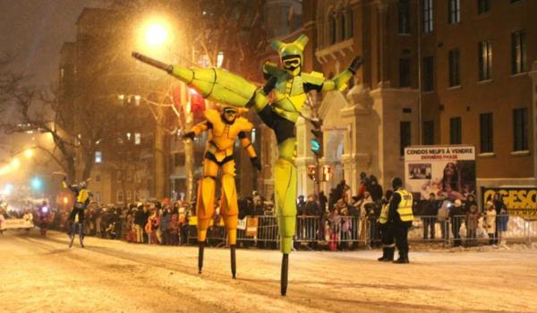 weiberfastnacht τη νύχτα για το καρναβάλι παρέλασης Κεμπέκ καρναβάλι