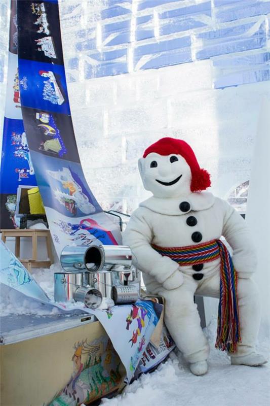 weiberfastnacht 2015 καρναβάλι χιονάνθρωπος του Κεμπέκ