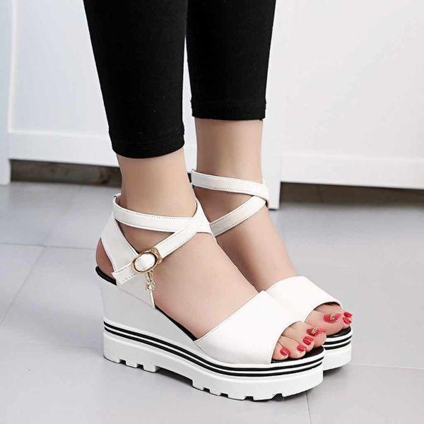 λευκά παπούτσια μοντέλα όμορφα σανδάλια