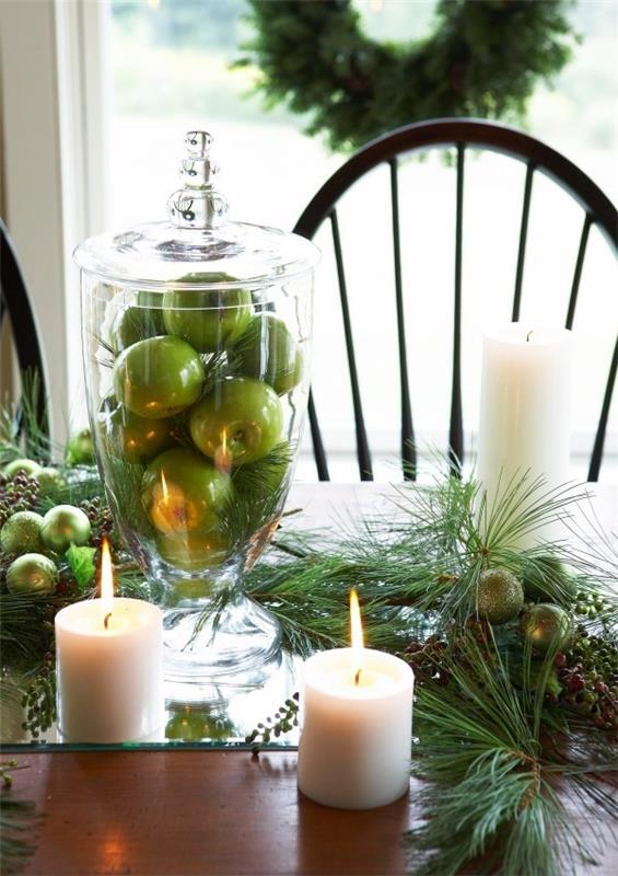 Χριστουγεννιάτικα κεριά εορταστικό τραπέζι