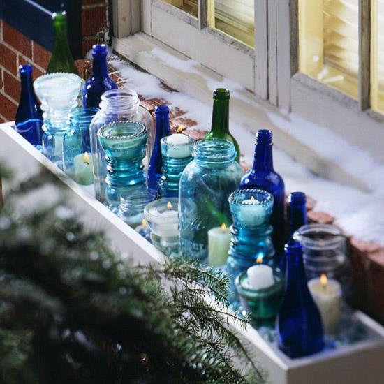 χριστουγεννιάτικα στολίδια στολίδια παράθυρο διακόσμηση κεριά γυάλινα μπουκάλια