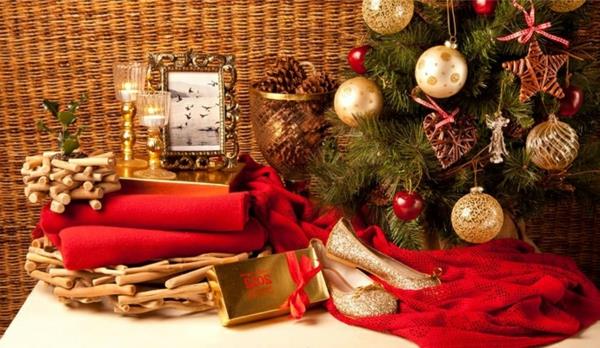Χριστουγεννιάτικα είδη ατμοσφαιρικά διακοσμήσεις χριστουγεννιάτικων δέντρων διακοσμήσεις τραπεζιού