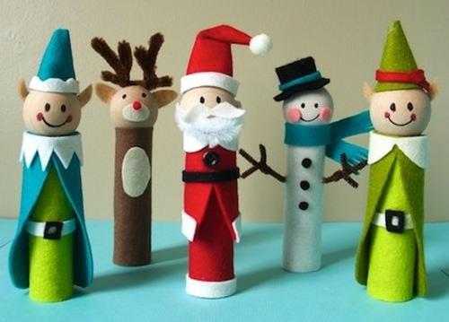 χριστουγεννιάτικες χειροτεχνίες κούκλες κυλινδρικές και πολύχρωμες