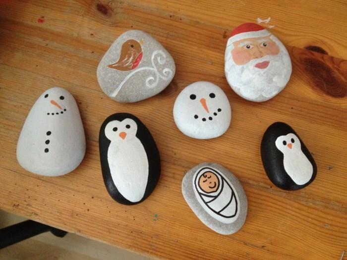 Χριστουγεννιάτικες χειροτεχνίες με παιδιά που ζωγραφίζουν πέτρες