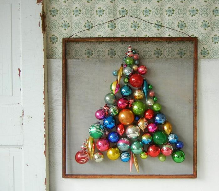 χριστουγεννιάτικο δέντρο τεχνητή τεχνητή δοκιμή χριστουγεννιάτικου δέντρου μέσω χριστουγεννιάτικων διακοσμήσεων πλαισίου εικόνας τοίχου