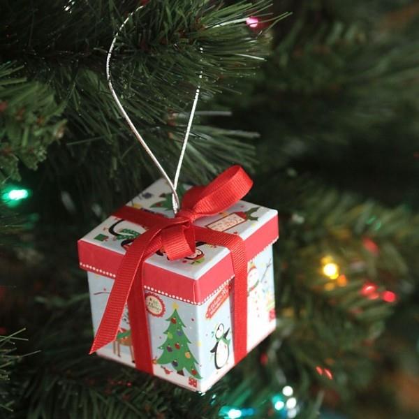 Χριστουγεννιάτικο δέντρο-διακοσμήσεις-μπερδεμένο-δώρο-κουτί-φτιάξτε μόνοι σας
