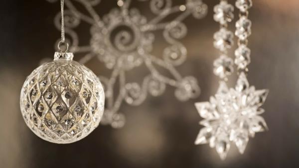 Τα κοσμήματα χριστουγεννιάτικου δέντρου φτιάχνετε μόνοι σας κρύσταλλα από τσόχα