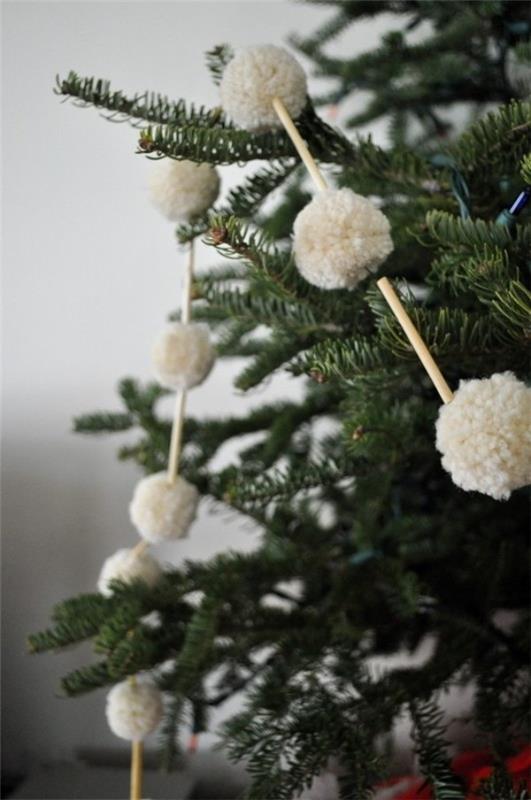 Χριστουγεννιάτικο δέντρο-διακοσμήσεις-κάνε-μόνος-άχυρο-πομ-πομ-γιρλάντα