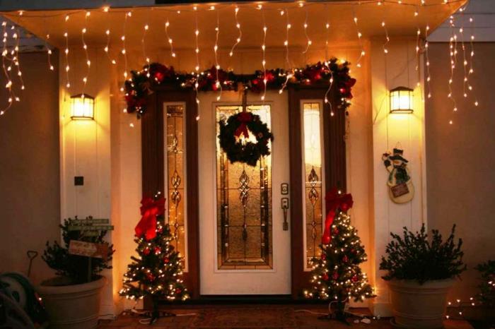 χριστουγεννιάτικα διακοσμητικά για ιδέες ντεκό εξωτερικής εισόδου νεράιδα φώτα χριστουγεννιάτικο στεφάνι