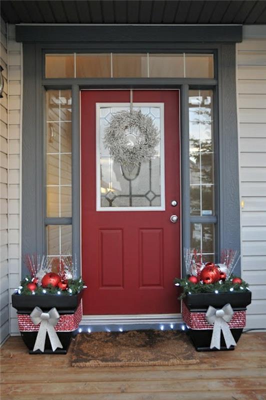 χριστουγεννιάτικα στολίδια για διακοσμήσεις εξωτερικής εισόδου χριστουγεννιάτικες μπάλες γλάστρες πόρτα