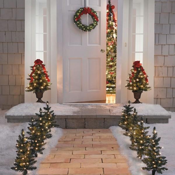 χριστουγεννιάτικη διακόσμηση είσοδος εορταστικά φώτα