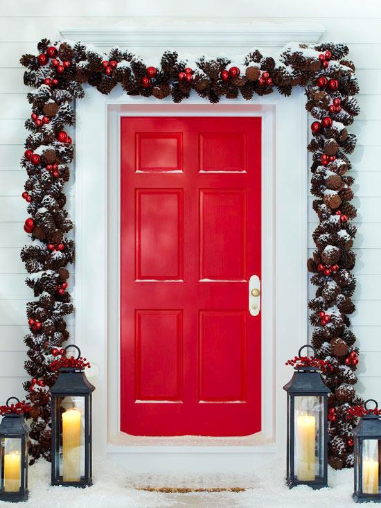 χριστουγεννιάτικες διακοσμήσεις ιδέες χειμερινή διακόσμηση πόρτα εισόδου γιρλάντα