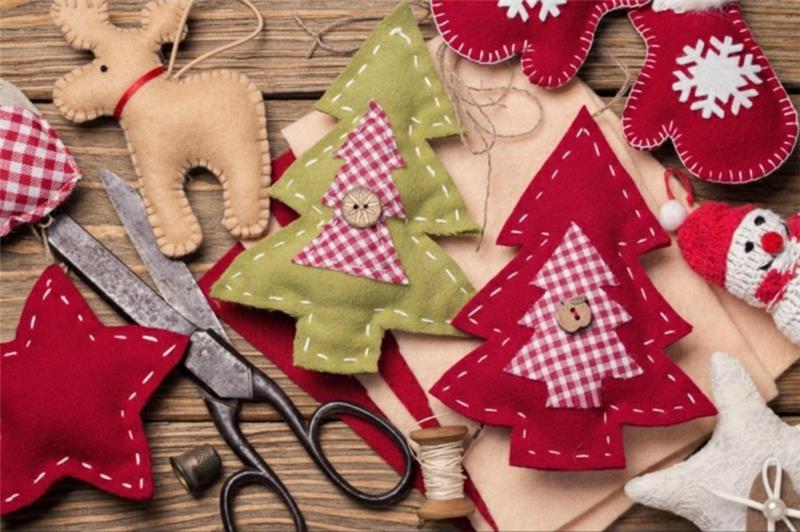 χριστουγεννιάτικα στολίδια ράβουν διαφορετικά χριστουγεννιάτικα μοτίβα από τσόχα