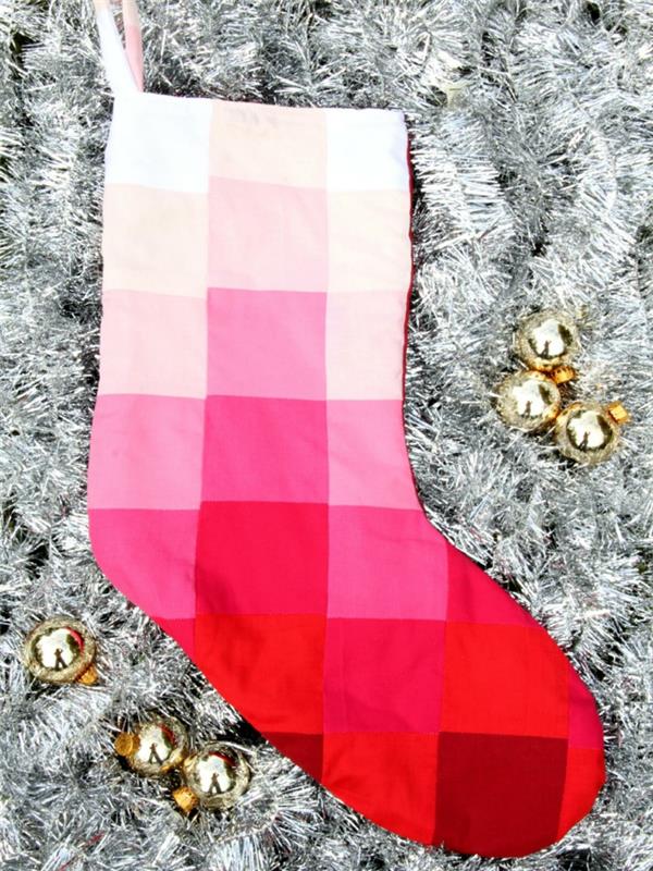 χριστουγεννιάτικη διακόσμηση ράψιμο χριστουγεννιάτικες κάλτσες ombre σχέδιο