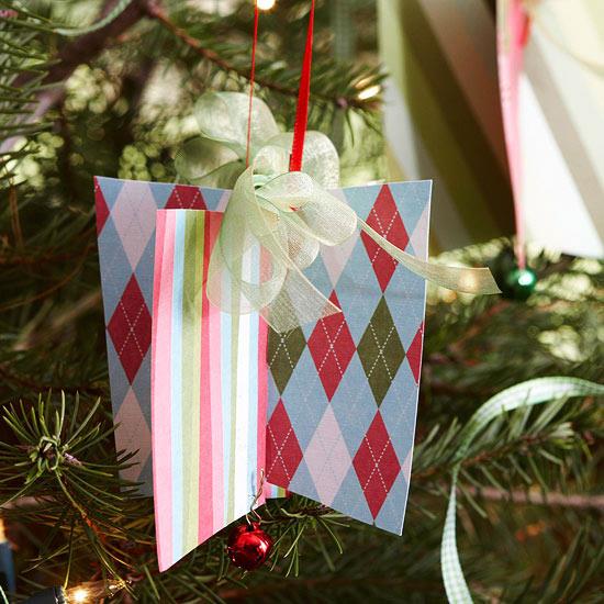 χριστουγεννιάτικα διακοσμητικά από χαρτί παλιές τσάντες δώρων