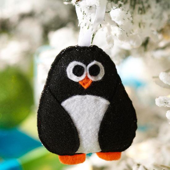 χριστουγεννιάτικη διακόσμηση υφασμάτινη φιγούρα πιγκουίνου