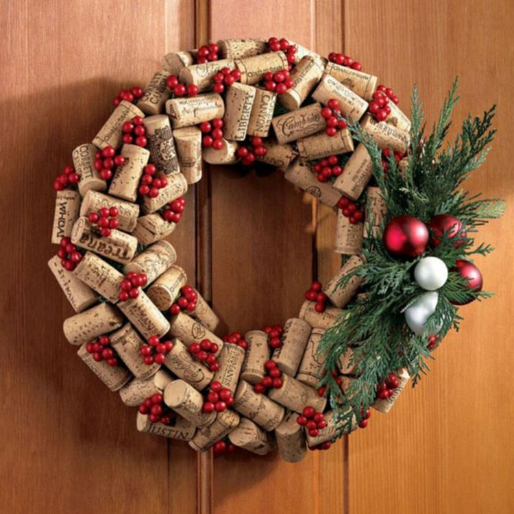 φτιάξτε το δικό σας χριστουγεννιάτικο στεφάνι φελλό κλείνει πόρτα στεφάνι Χριστούγεννα