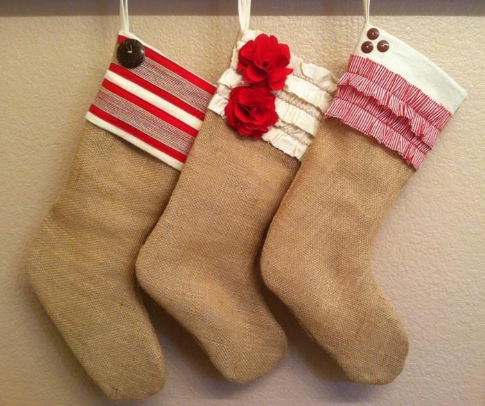 χριστουγεννιάτικη κάλτσα diy ιδέες λινό ύφασμα κάνναβης χριστουγεννιάτικη διακόσμηση