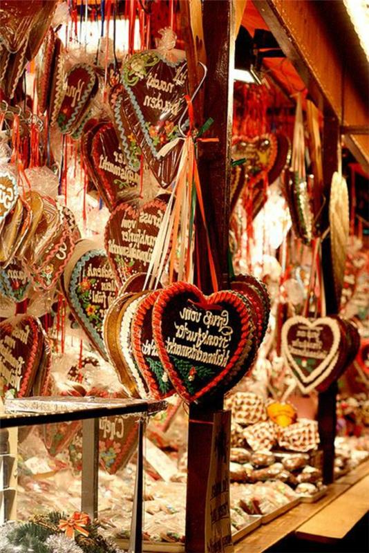 Χριστουγεννιάτικες διακοπές στη Γερμανία Χριστουγεννιάτικη αγορά μελόψωμο καρδιές
