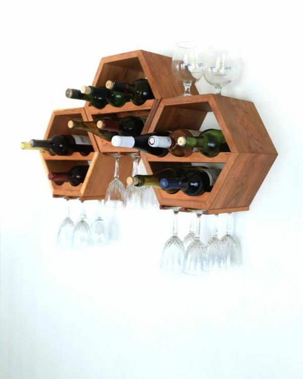 ράφια τοίχου αποθήκευσης κρασιού ξύλινα ποτήρια κρασιού