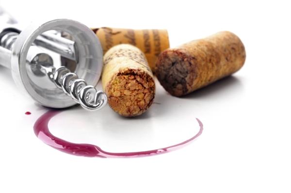 αποθήκη κρασιού κελάρι κρατήστε ακριβά κρασιά με πώματα από φελλό