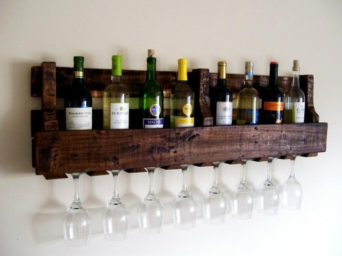 Ράφι κρασιού από ξύλινες παλέτες